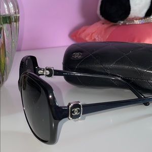 Narrowed faces original Chanel sunglasses